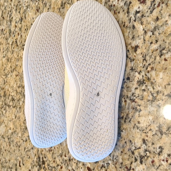Slip-ons - Picture 4 of 5